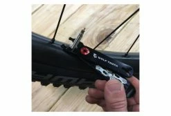 Multi-Outil Wolf Tooth Pack Pliers - Master Link Combo Pliers (4 Fonctions) Noir 16 Multi-Outil Wolf Tooth Pack Pliers - Master Link Combo Pliers (4 Fonctions) Noir -nettoyeur de vélo Vente unnamed file 1591