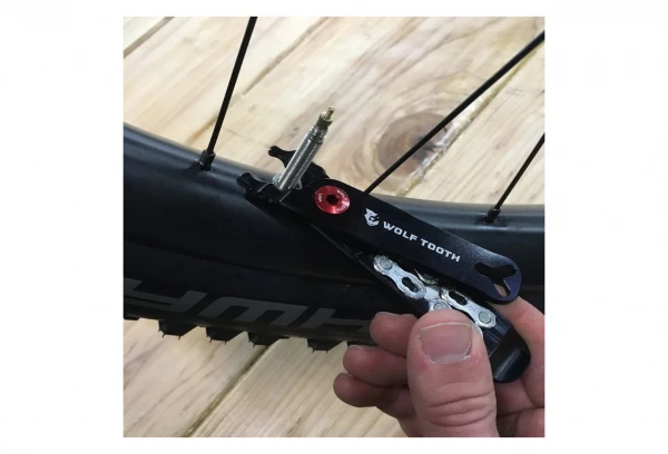 Multi-Outil Wolf Tooth Pack Pliers - Master Link Combo Pliers (4 Fonctions) Noir 9 Multi-Outil Wolf Tooth Pack Pliers - Master Link Combo Pliers (4 Fonctions) Noir – Image 7