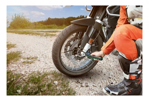 Pompe à Air Comprimé Sans-Fil Bosch EasyPump (Max 150 Psi / 10.3 Bar) 11 Pompe à Air Comprimé Sans-Fil Bosch EasyPump (Max 150 Psi / 10.3 Bar) – Image 10