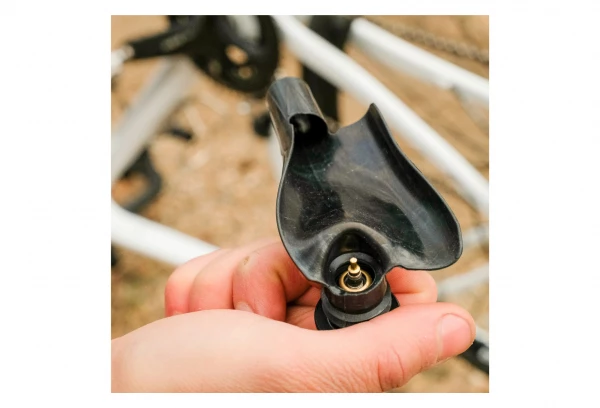 Obus De Valve Presta Et Adaptateur Presta Vers Schrader Wolf Tooth EnCase System Extras 4 Obus De Valve Presta Et Adaptateur Presta Vers Schrader Wolf Tooth EnCase System Extras – Image 2