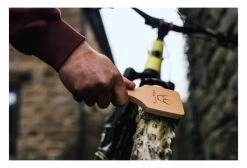 Peaty's Brosse Peaty’s Tyre Brush -nettoyeur de vélo Vente unnamed file 2878